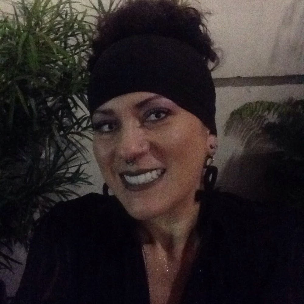 Meet your Posher, Chrystal